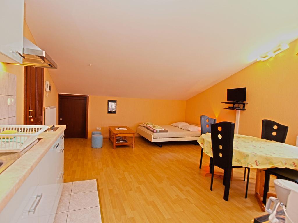 Apartments Denis 19 Fažana Εξωτερικό φωτογραφία